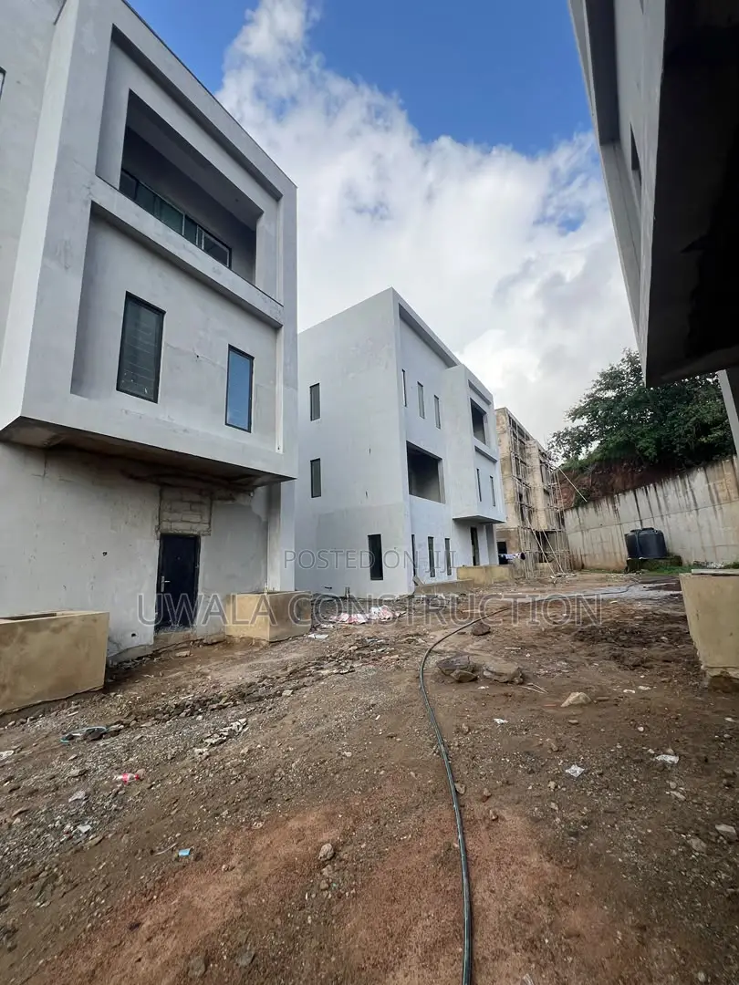 6bdrm Duplex in Guzape District for sale in Guzape District