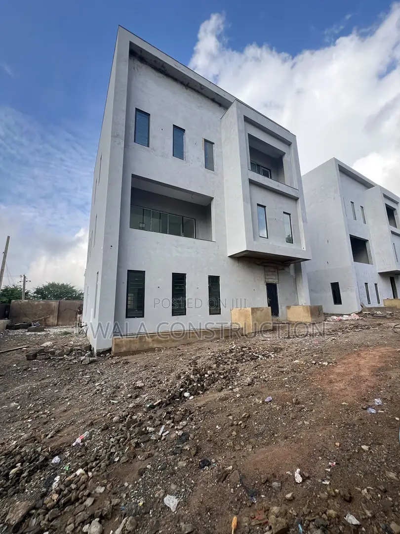 6bdrm Duplex in Guzape District for sale in Guzape District