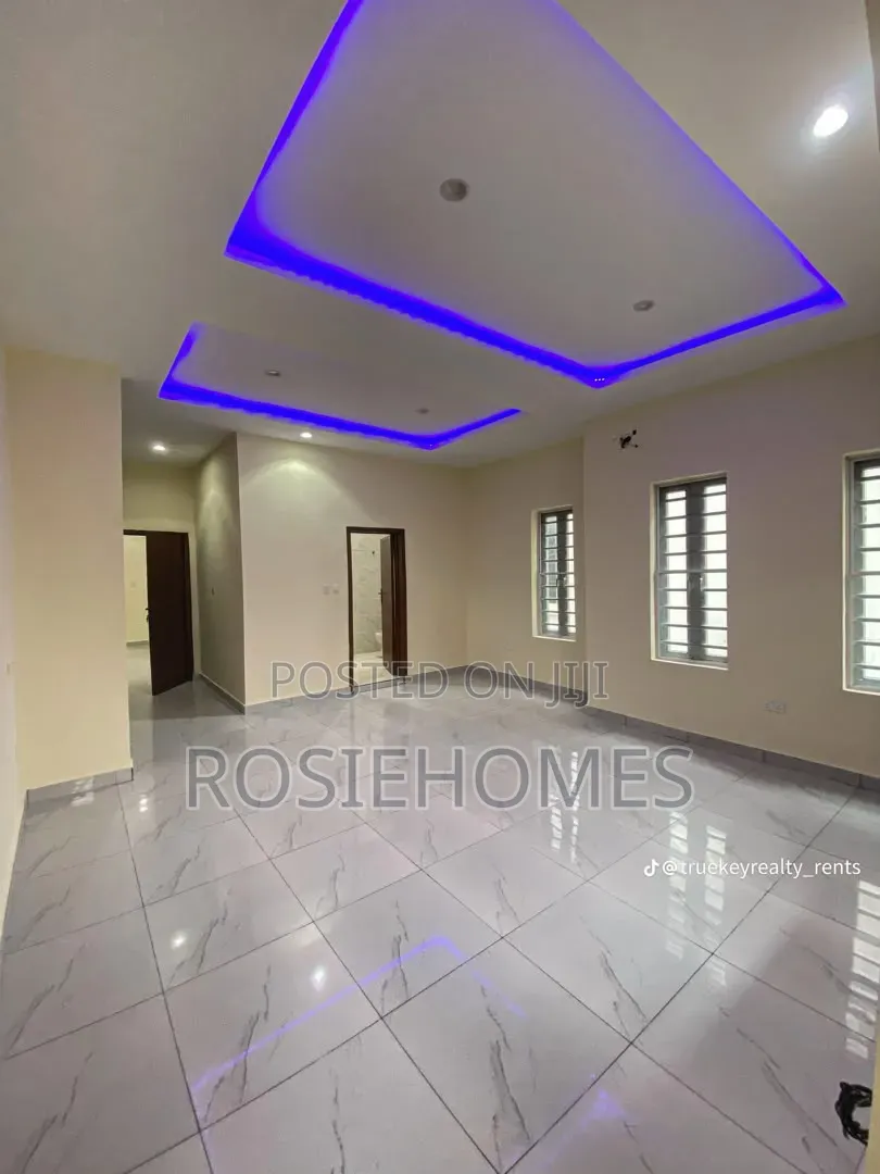 4bdrm Duplex in Oral Estate, Lekki Phase 1 for rent in Lekki Phase 1