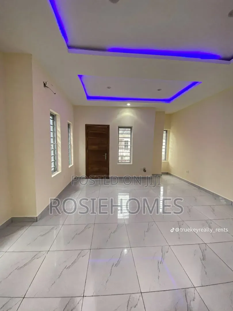 4bdrm Duplex in Oral Estate, Lekki Phase 1 for rent in Lekki Phase 1