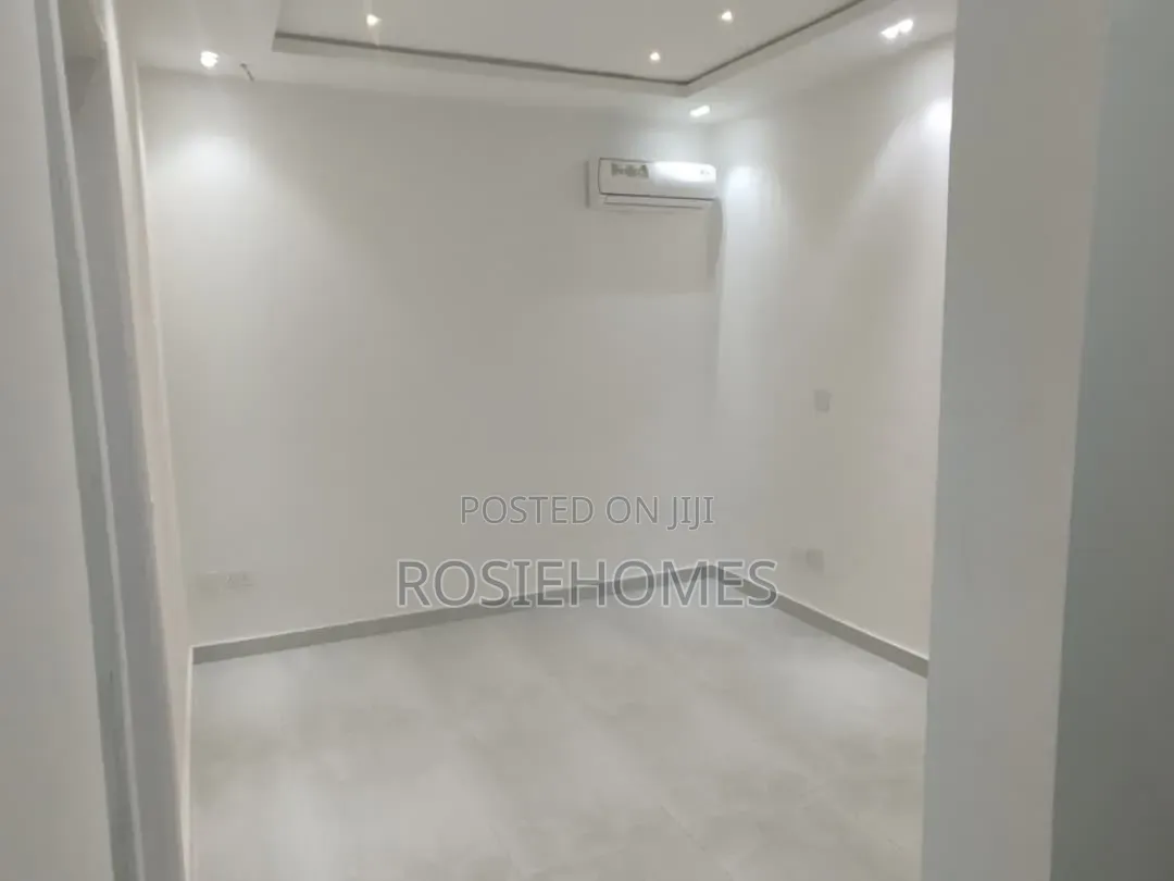 4bdrm Duplex in Light Estate, Adeola Odeku for rent in Adeola Odeku