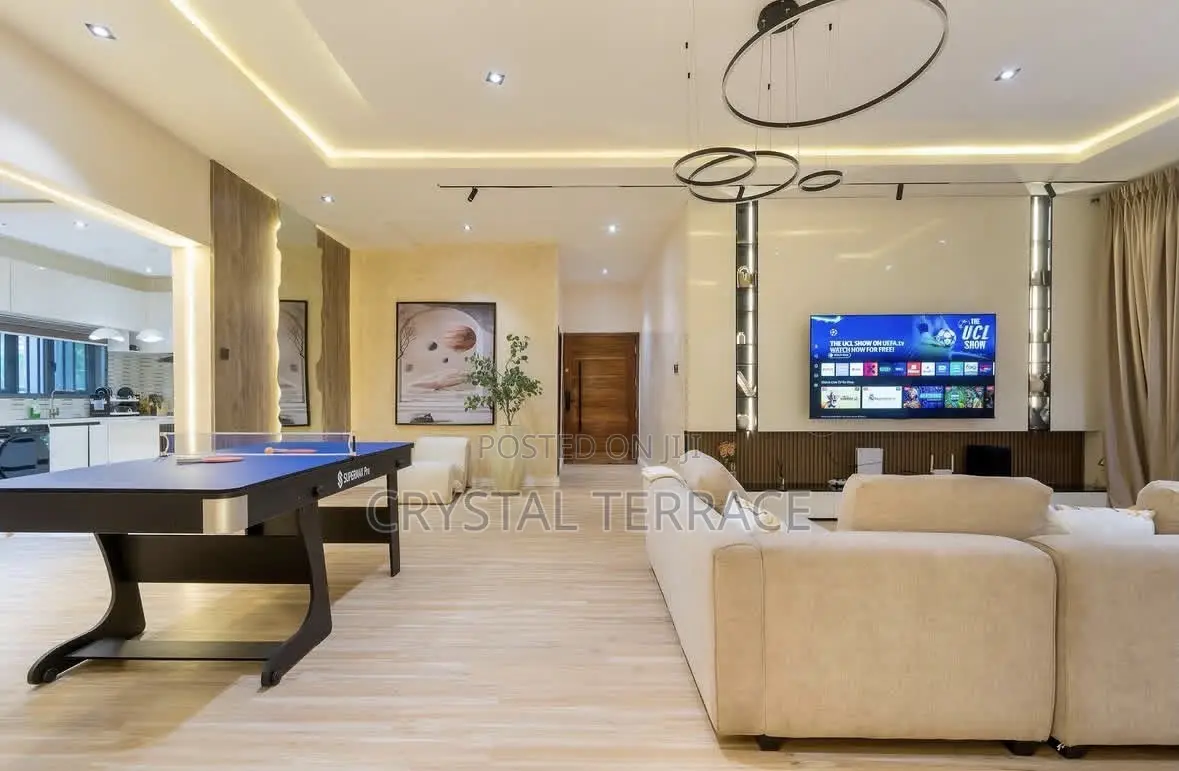 Beautiful 3 Bedroom Apartment in Admiralty Way in Lekki Phase 1