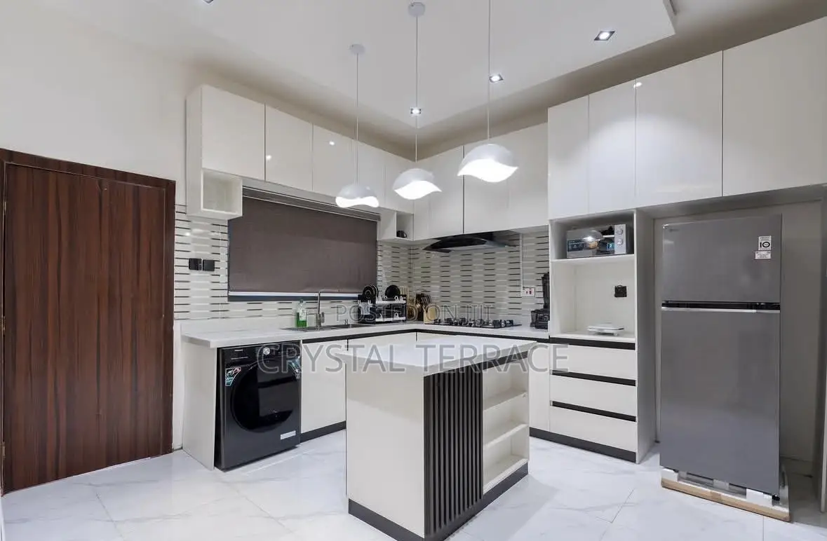 Beautiful 3 Bedroom Apartment in Admiralty Way in Lekki Phase 1