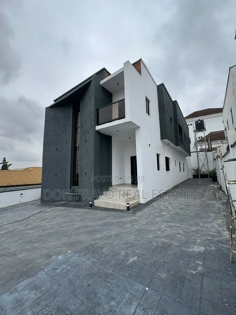 4bdrm Duplex in Alalubosa Gra for sale in Alalubosa