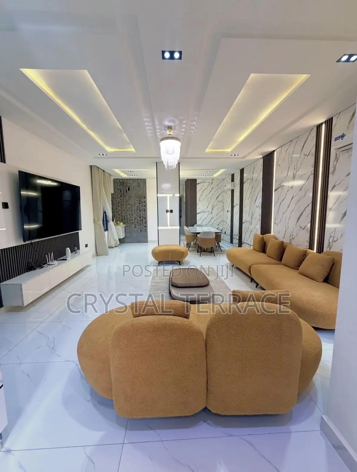 Luxirious 4 Bedroom Duplex Admiralty Way in Lekki Phase 1