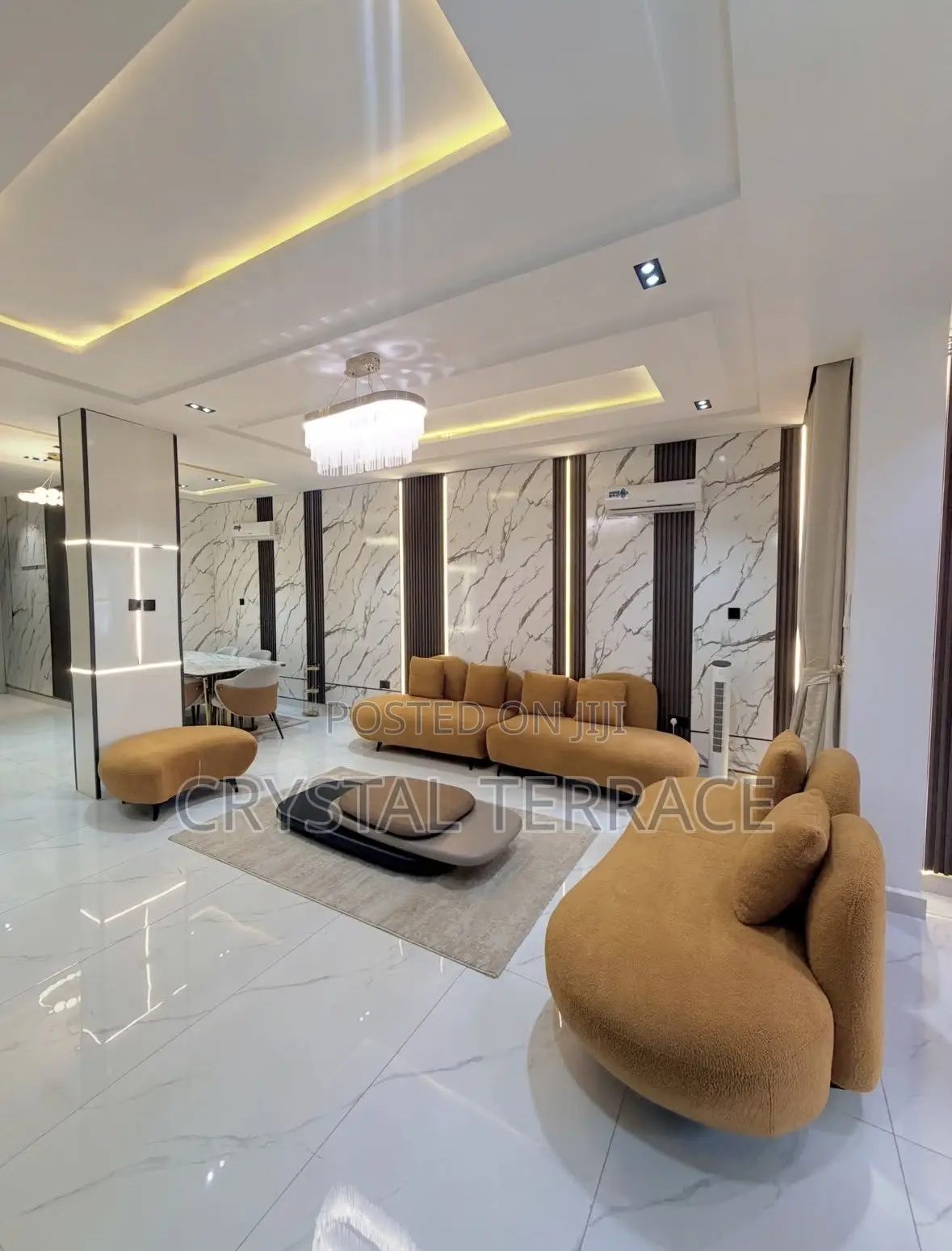 Luxirious 4 Bedroom Duplex Admiralty Way in Lekki Phase 1