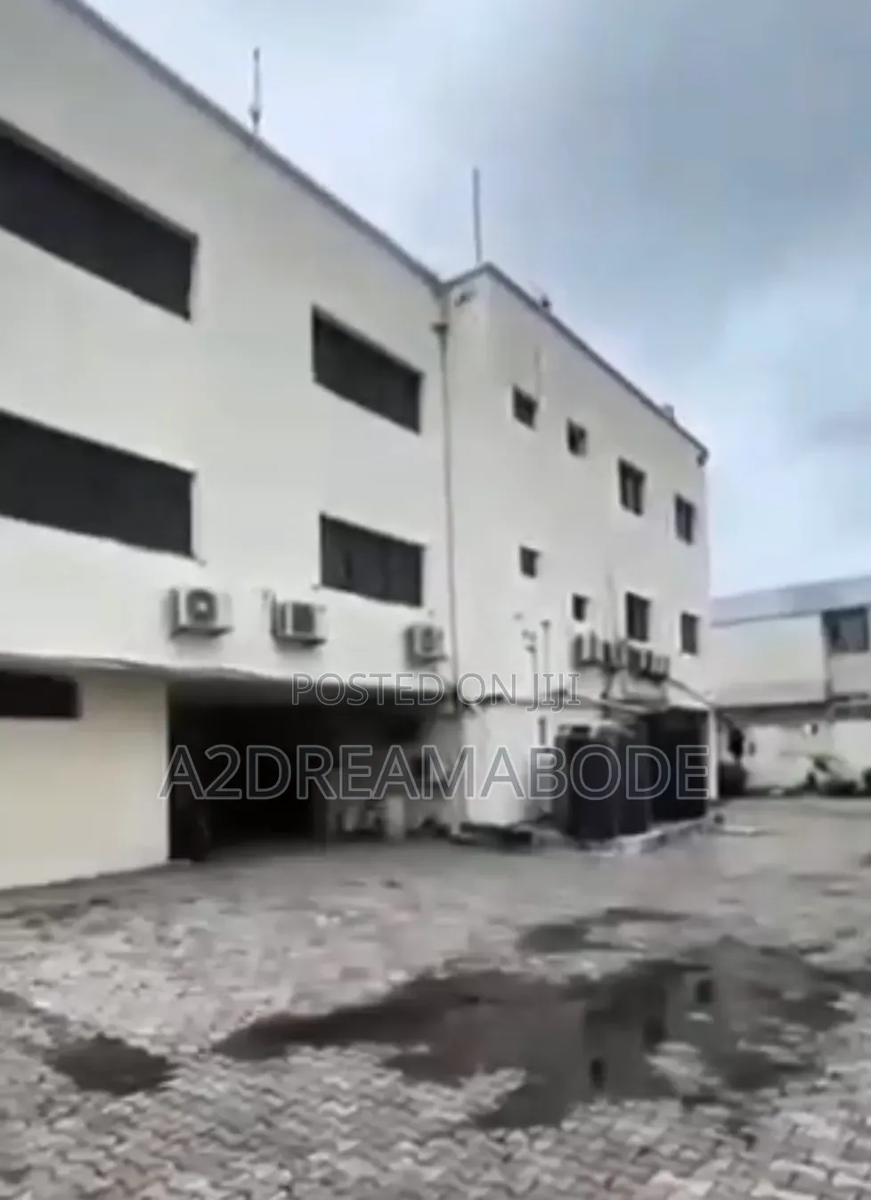Exclusive Commercial Property in Adeola Odeku
