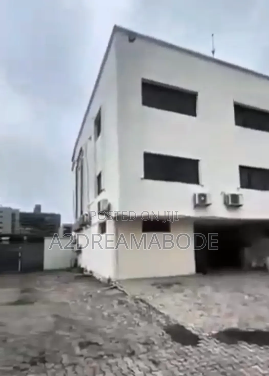 Exclusive Commercial Property in Adeola Odeku