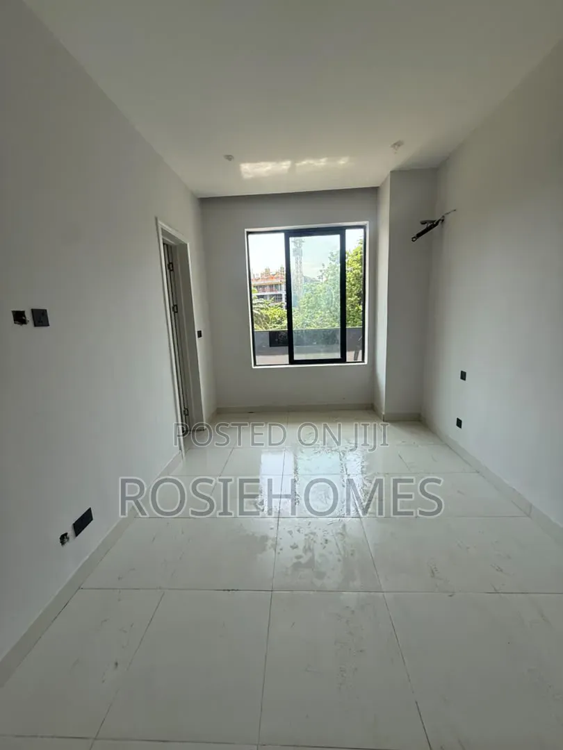 4bdrm Duplex in Ikoyi, Awolowo Road for rent in Awolowo Road