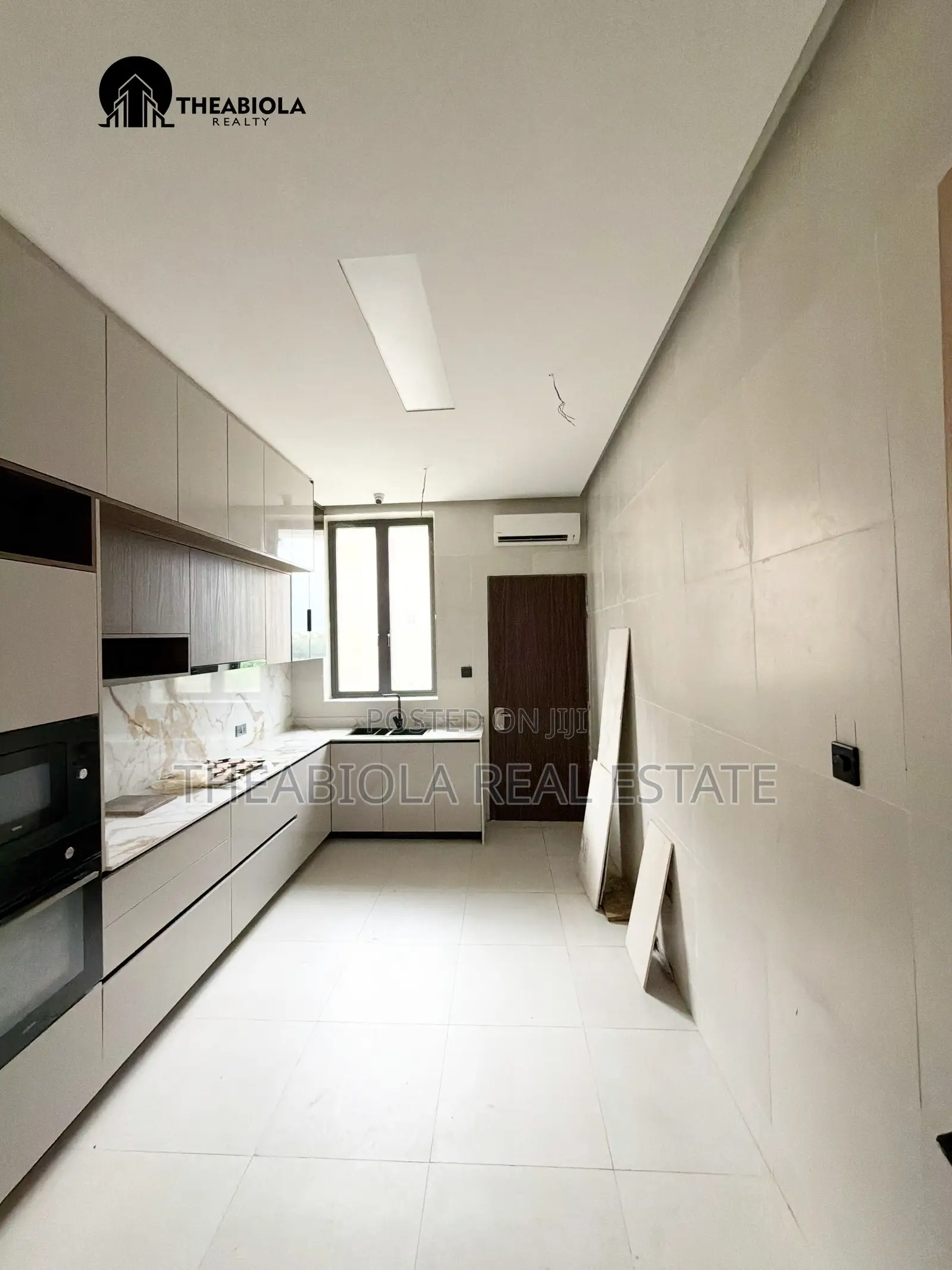 4bdrm Townhouse/Terrace in Asokoro, Abuja for sale in Asokoro