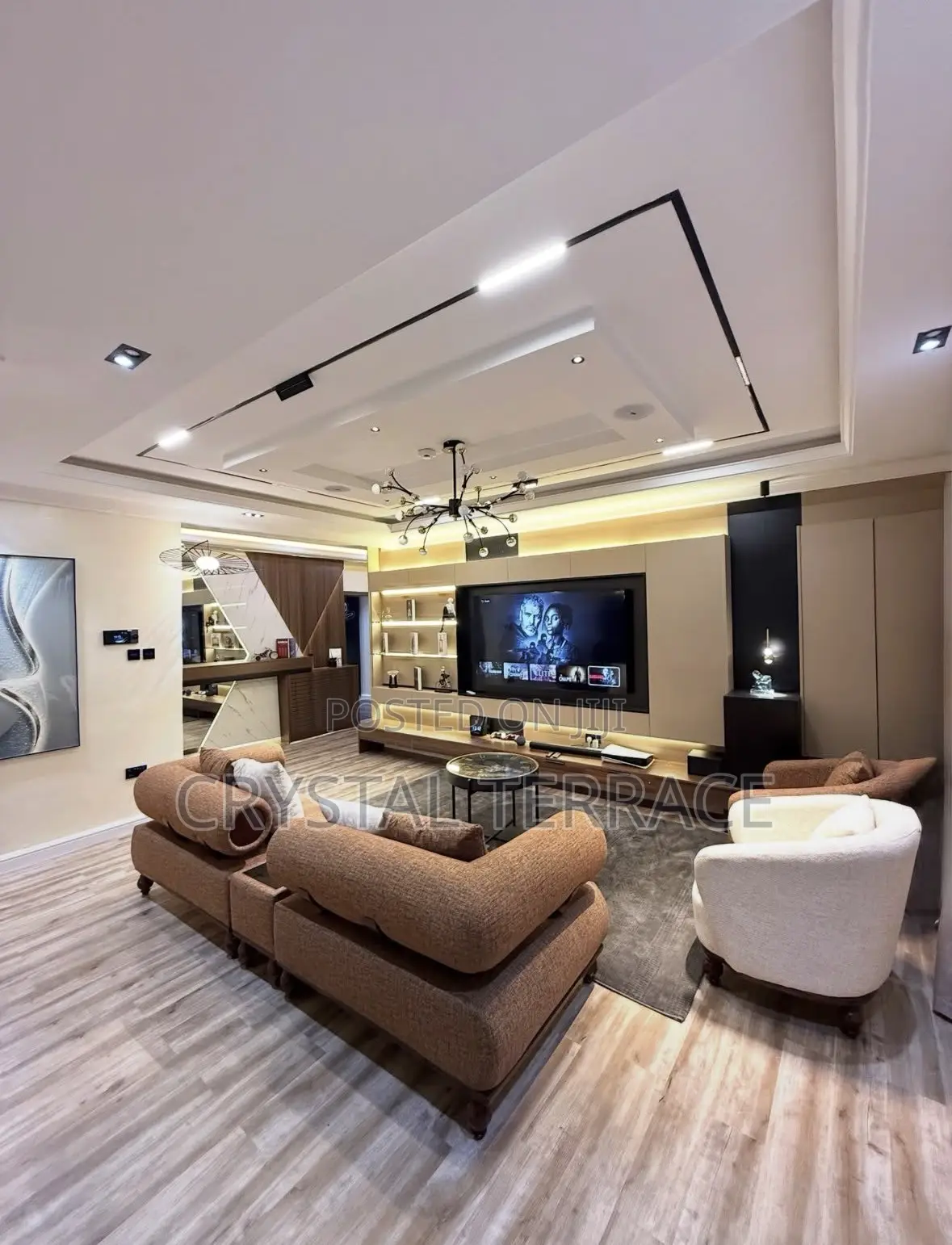 Cozy Luxury One Bedroom Apartment Shortlet Admiralty Way in Lekki Phase 1