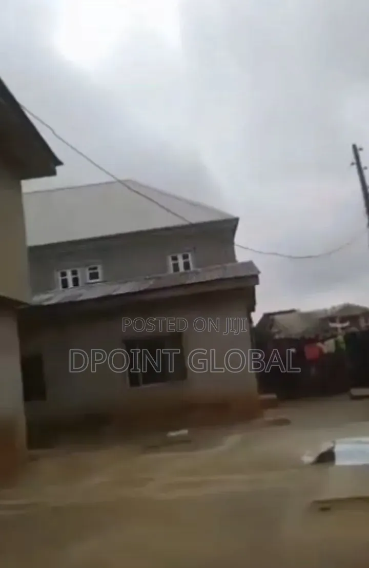 10bdrm Block of Flats in In Estate, Baruwa for sale in Baruwa