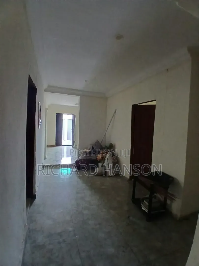 3bdrm Bungalow in In Awoyaya for sale in Awoyaya