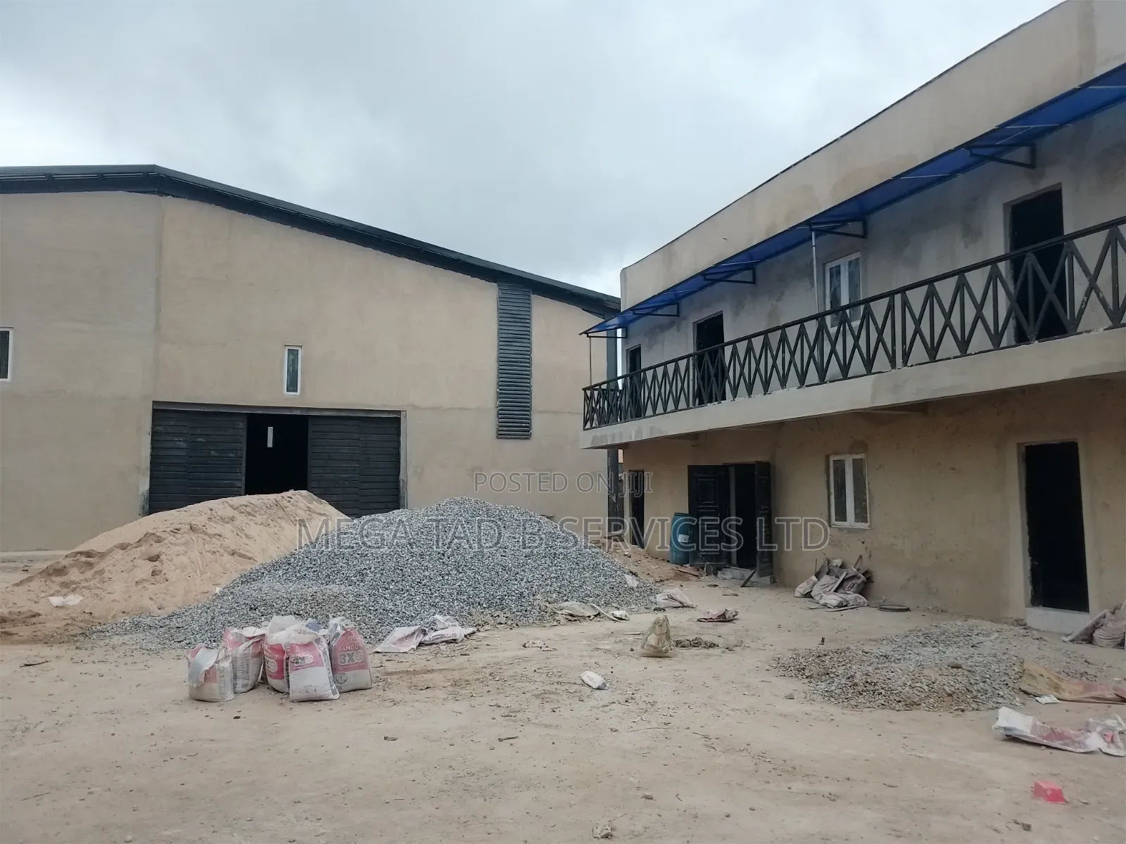 Warehouse for Lease in Berger