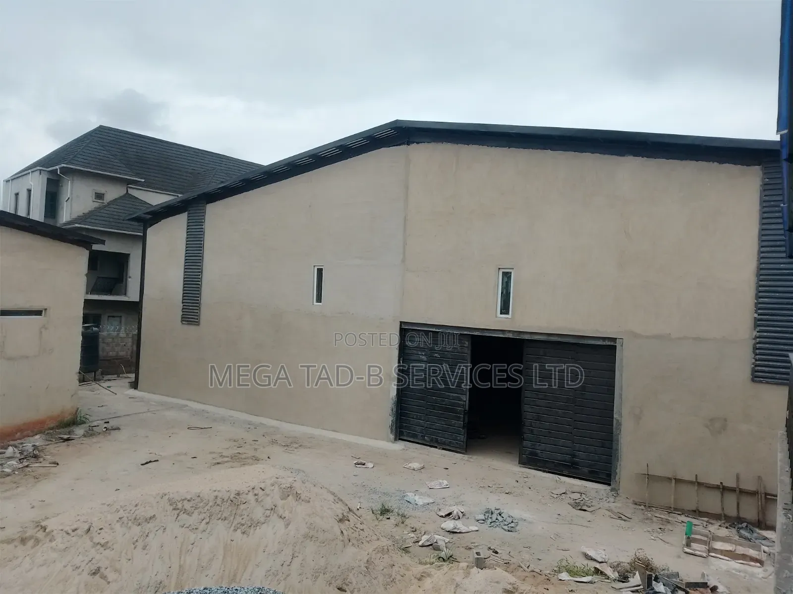 Warehouse for Lease in Berger