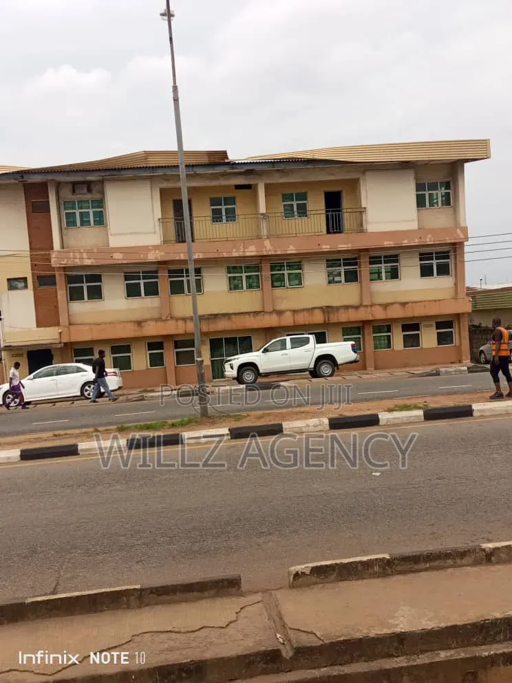 2bdrm Block of Flats in Enugu for sale in Enugu
