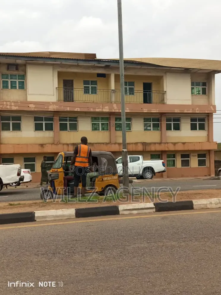 2bdrm Block of Flats in Enugu for sale in Enugu