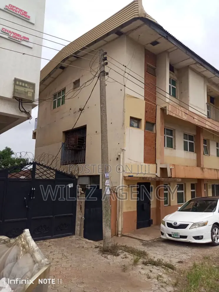 2bdrm Block of Flats in Enugu for sale in Enugu