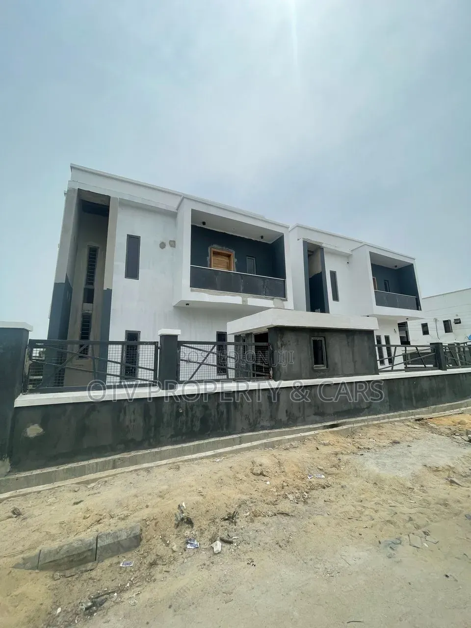 5bdrm Duplex in Off Lekki-Epe Expressway for sale in Off Lekki-Epe Expressway
