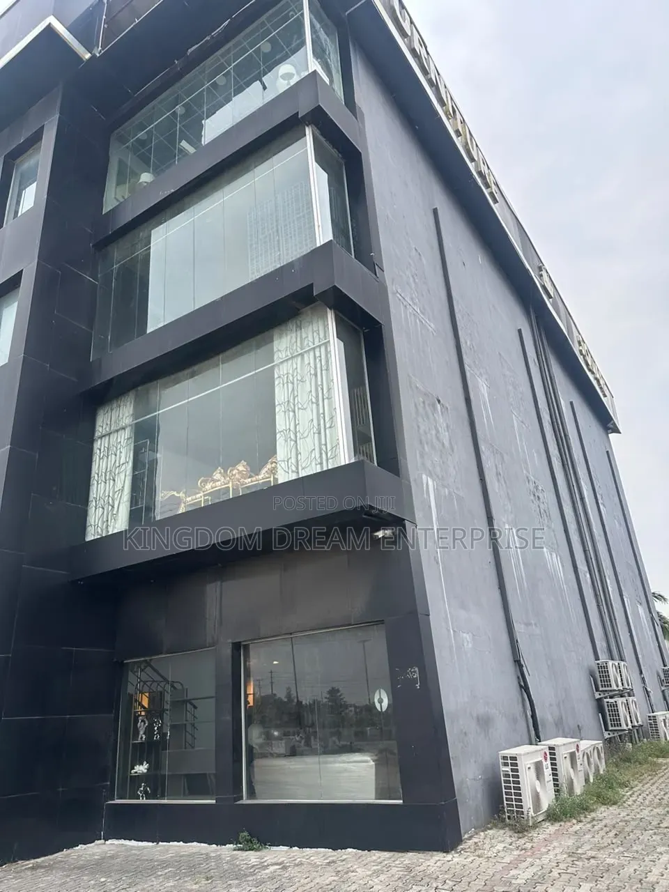 Open Plan Spaces of 500sqm Lekki Epe Expressway in Ajiwe