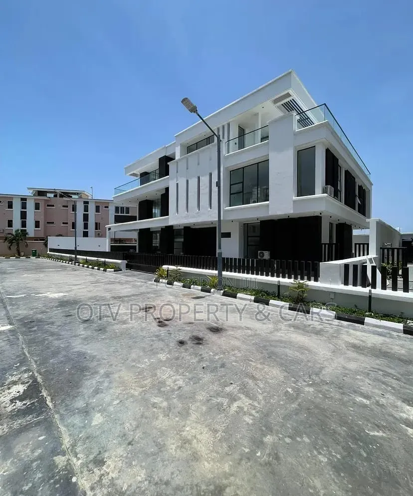 5bdrm Duplex in Osapa london for sale in Osapa london
