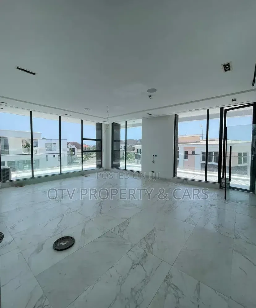 5bdrm Duplex in Osapa london for sale in Osapa london
