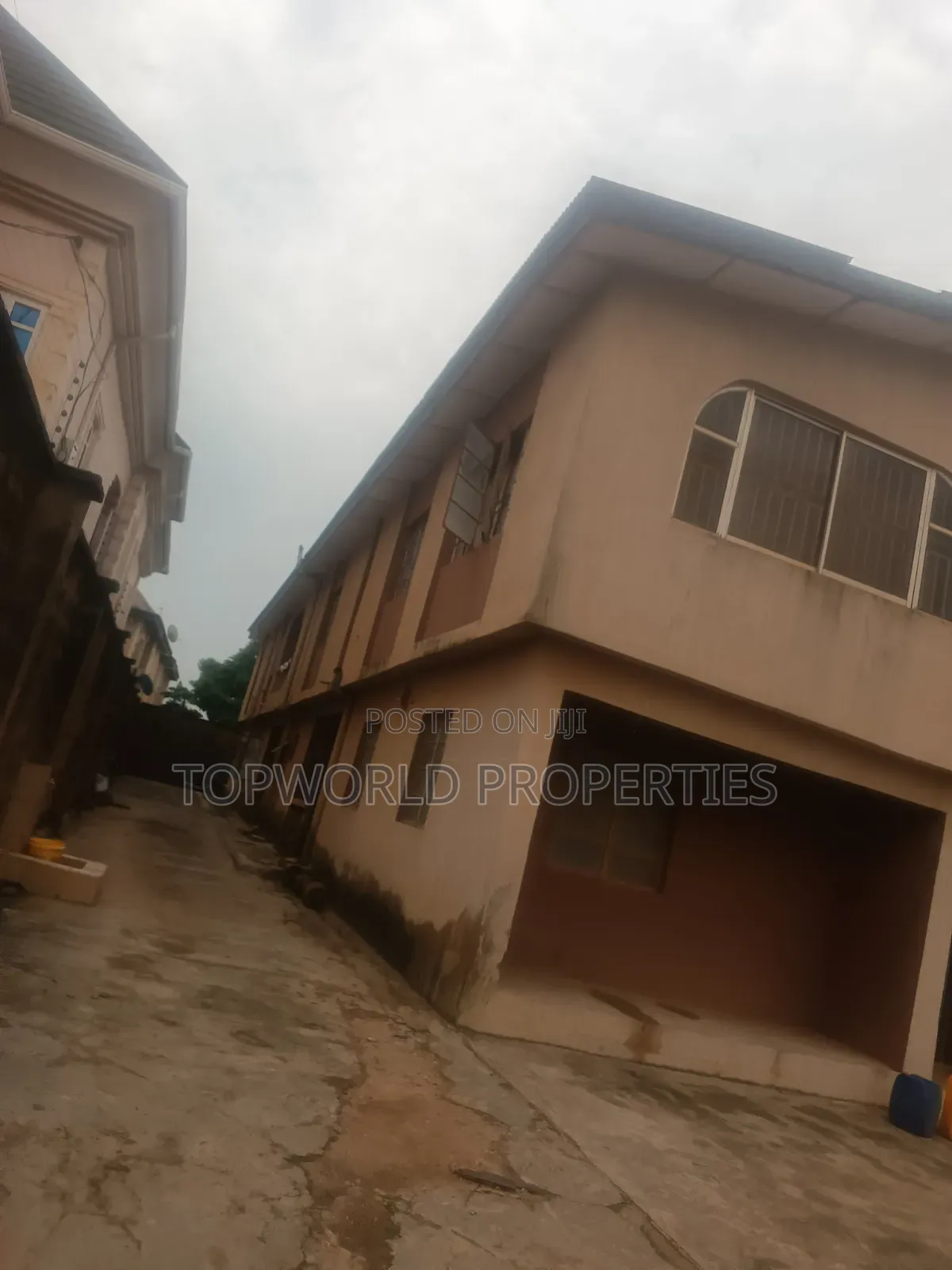 6bdrm Duplex in Taju Bello Iju for sale in Iju