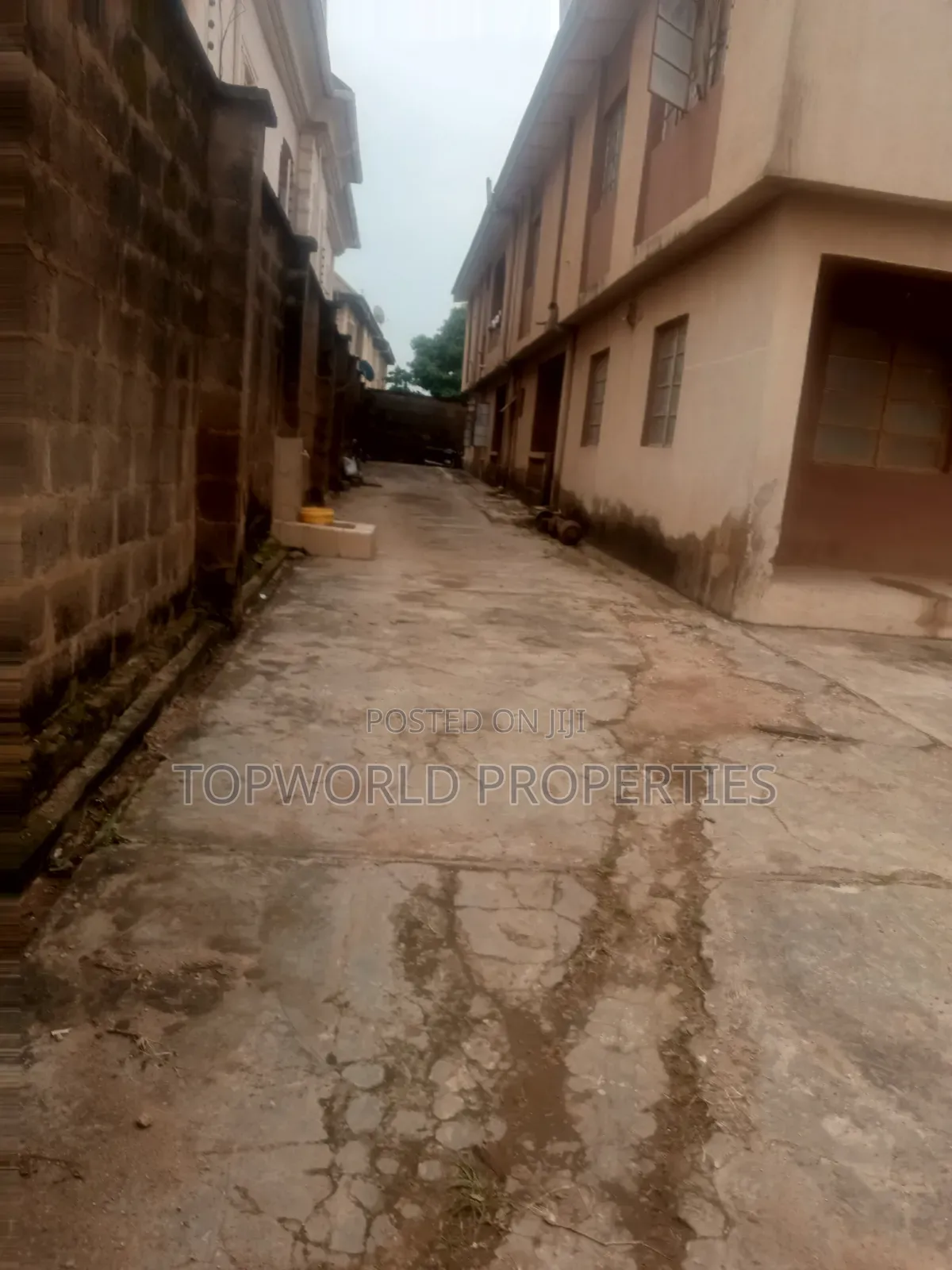 6bdrm Duplex in Taju Bello Iju for sale in Iju