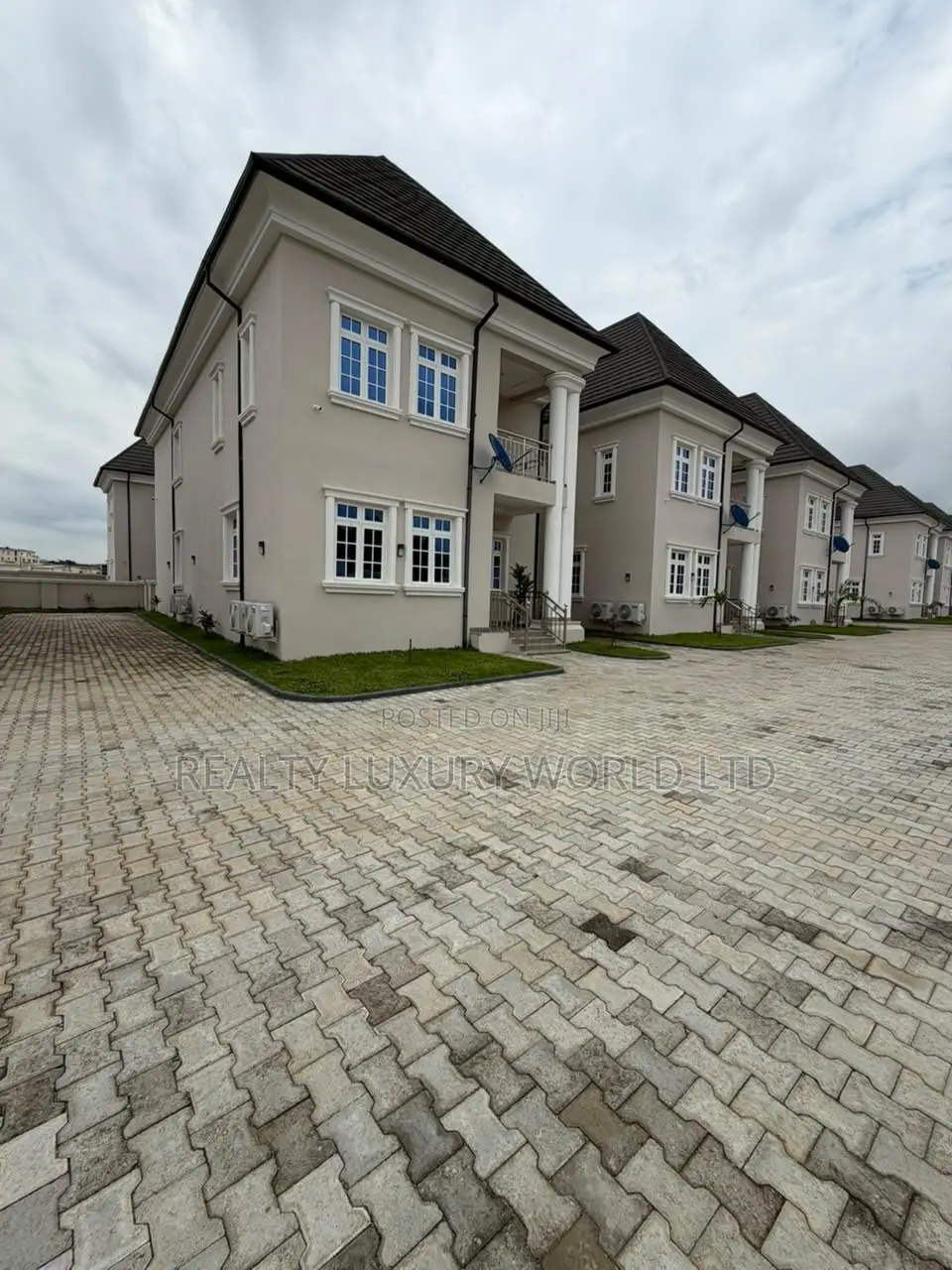 Furnished 3bdrm Duplex in Mabushi for sale in Mabushi