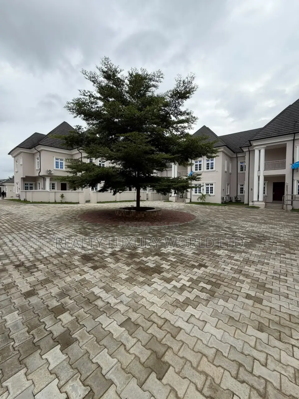 Furnished 3bdrm Duplex in Mabushi for sale in Mabushi