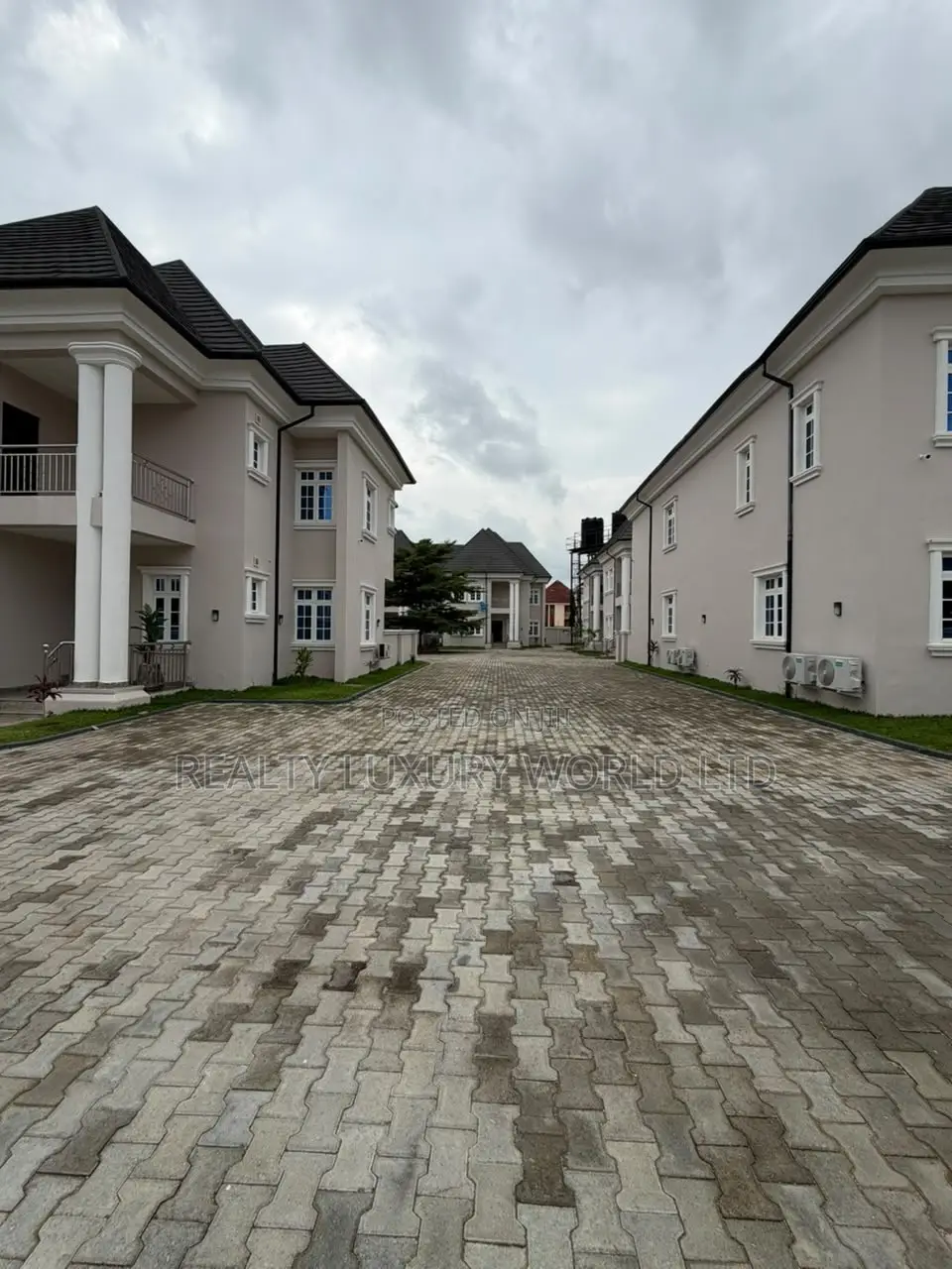 Furnished 3bdrm Duplex in Mabushi for sale in Mabushi