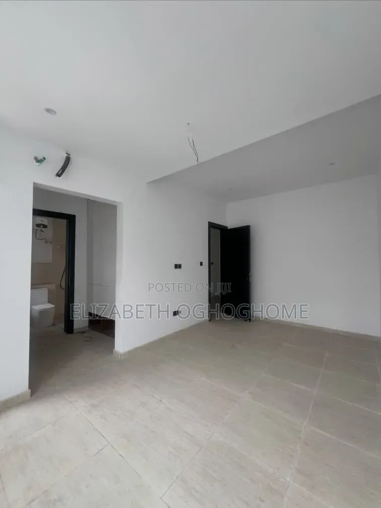 4bdrm Duplex in Adeola Odeku for rent in Adeola Odeku