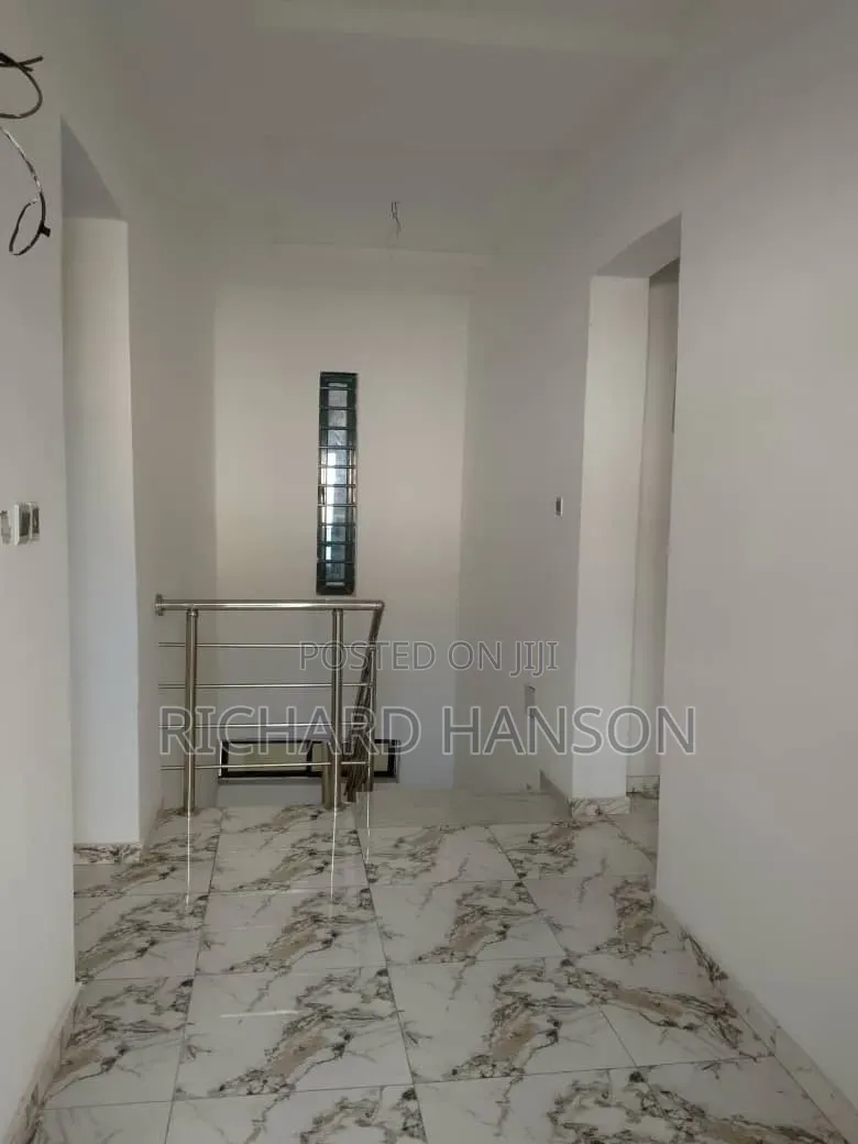 5bdrm Duplex in Secured, Abraham Adesanya Estate for sale in Abraham Adesanya Estate