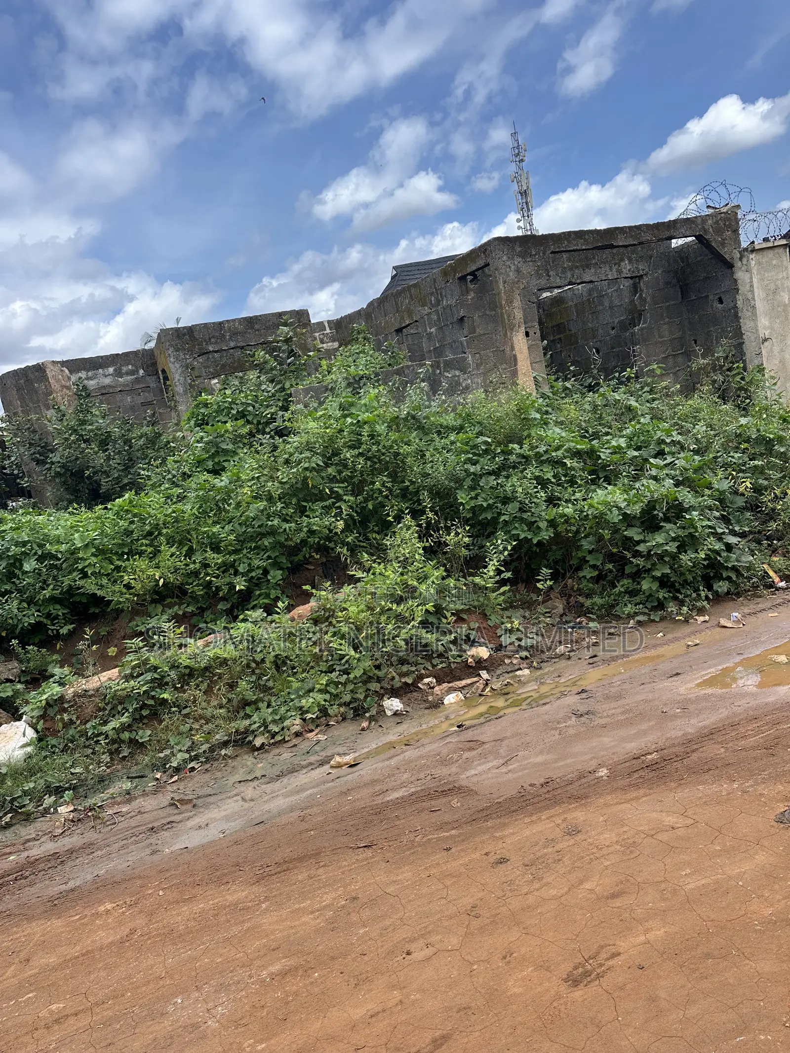 3bdrm Bungalow in Asbestos Area Before for sale in Ayobo