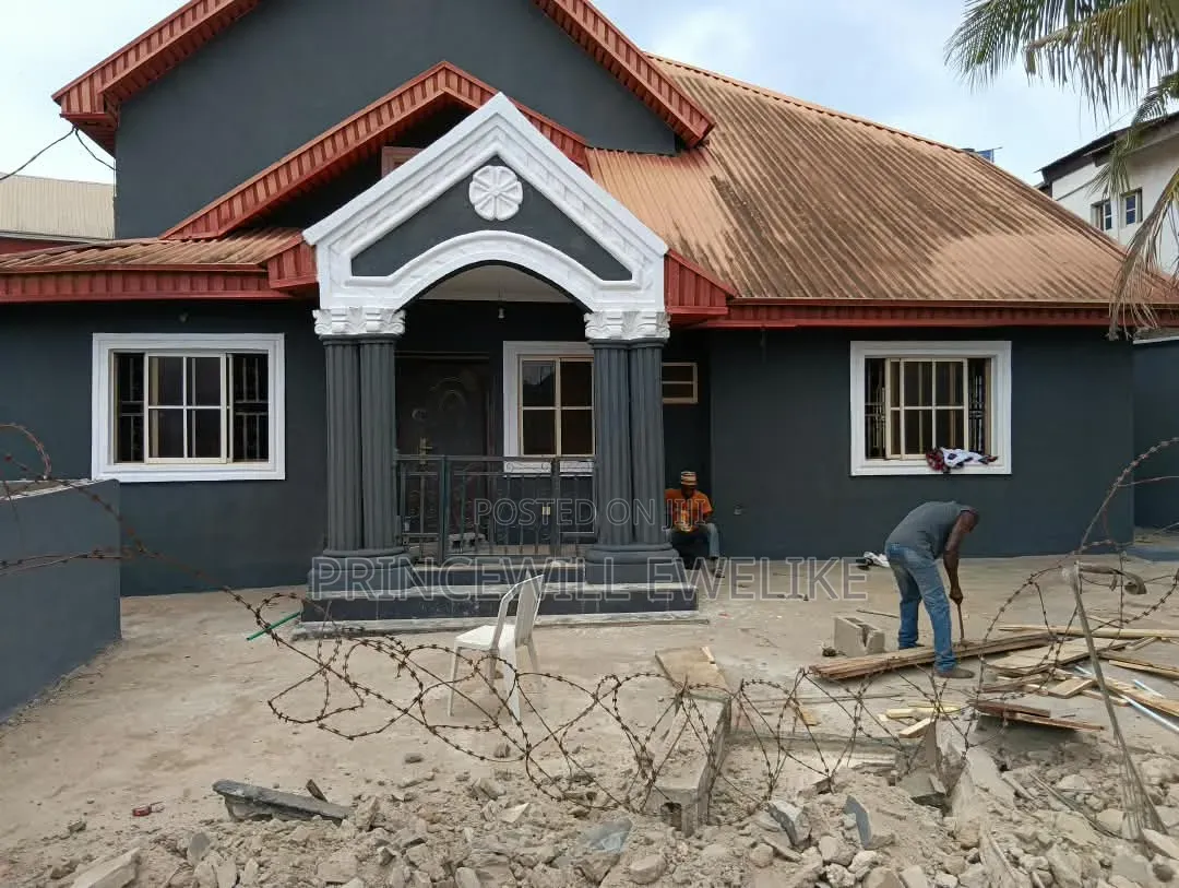 6bdrm Duplex in Ifesowapo Estate, Ifo for sale in Ifo