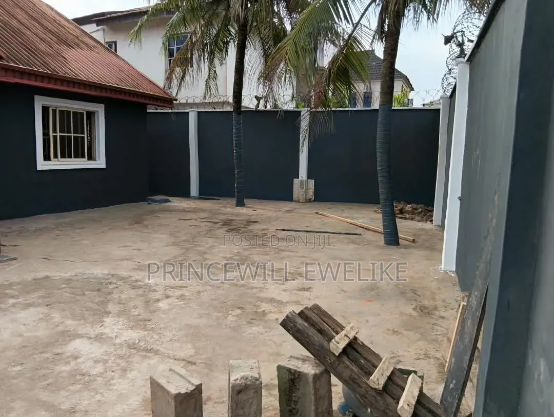 6bdrm Duplex in Ifesowapo Estate, Ifo for sale in Ifo