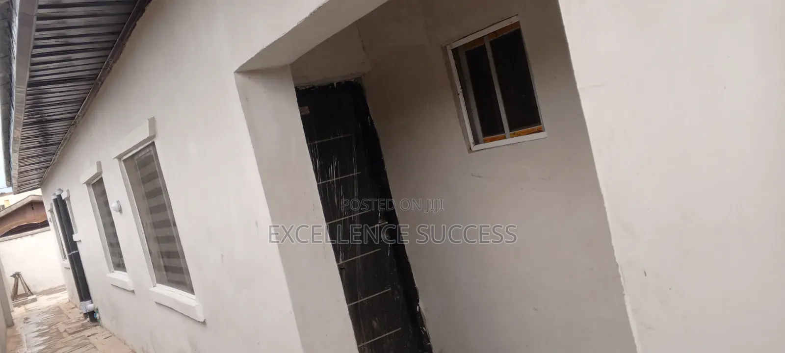 2bdrm Bungalow in Governor Ikotun, College for sale in College