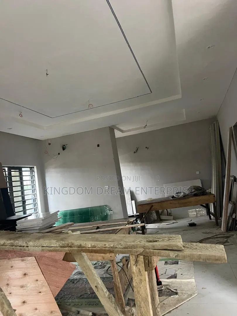 5bdrm Duplex in Adeniyi Jones Ikeja for sale in Adeniyi Jones