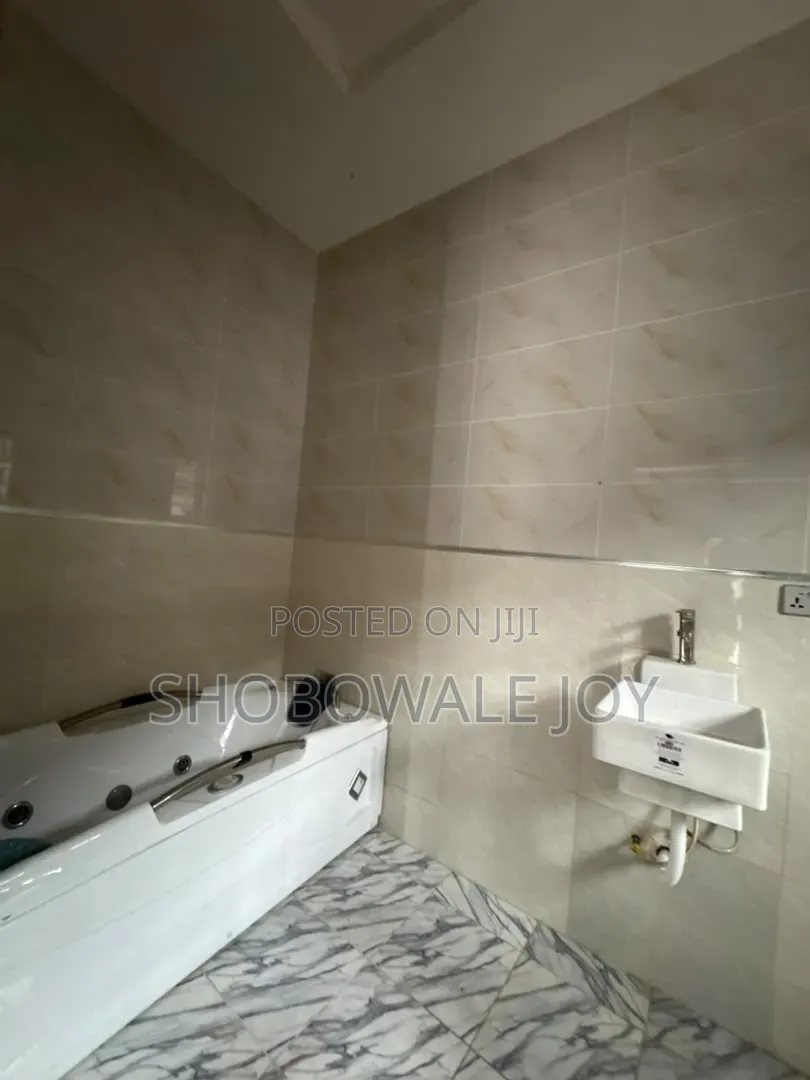 1bdrm Shared Apartment in Ikota Villa,Lekki for rent in Ikota