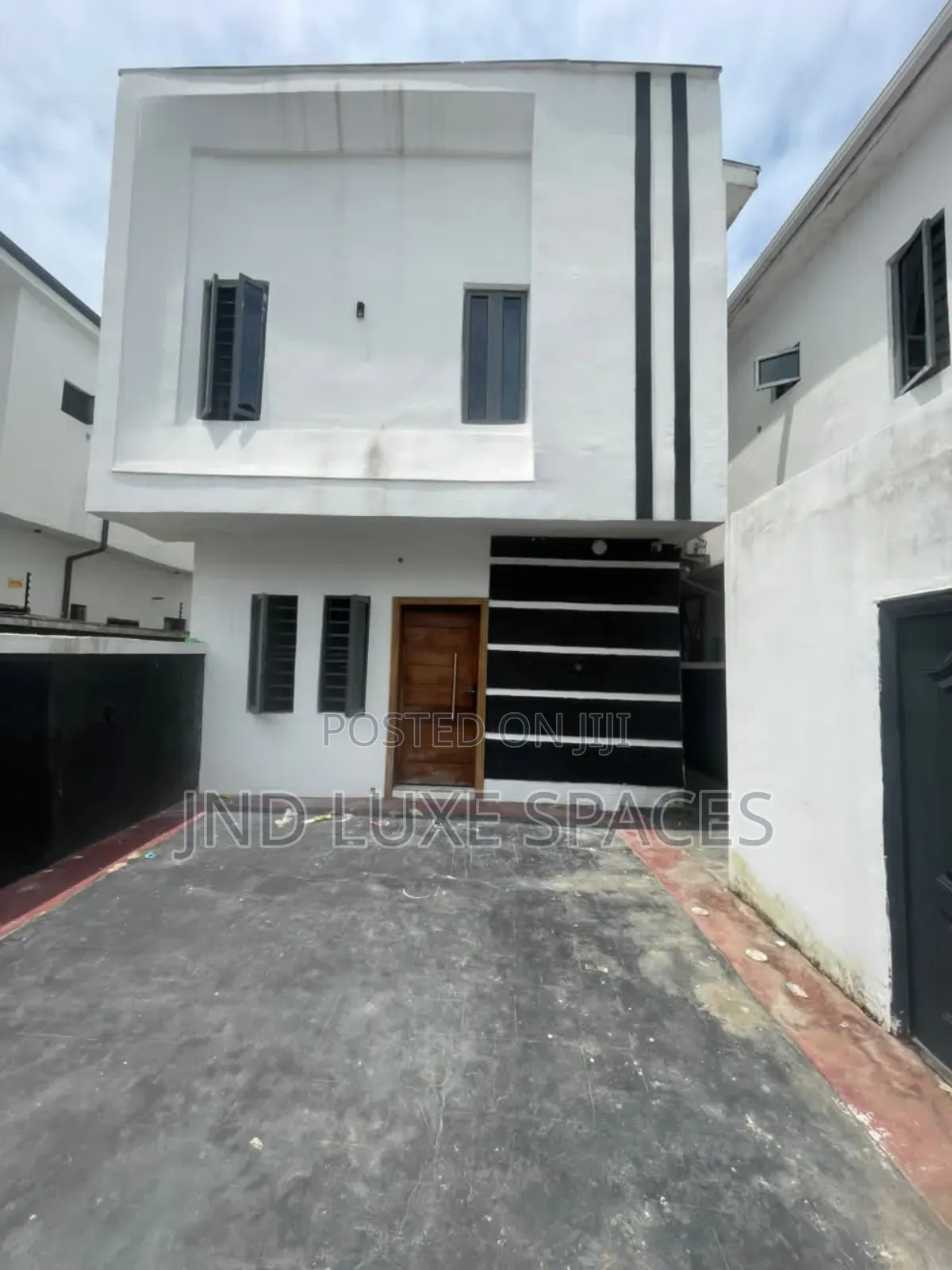 3bdrm Duplex in Ikota for rent in Ikota