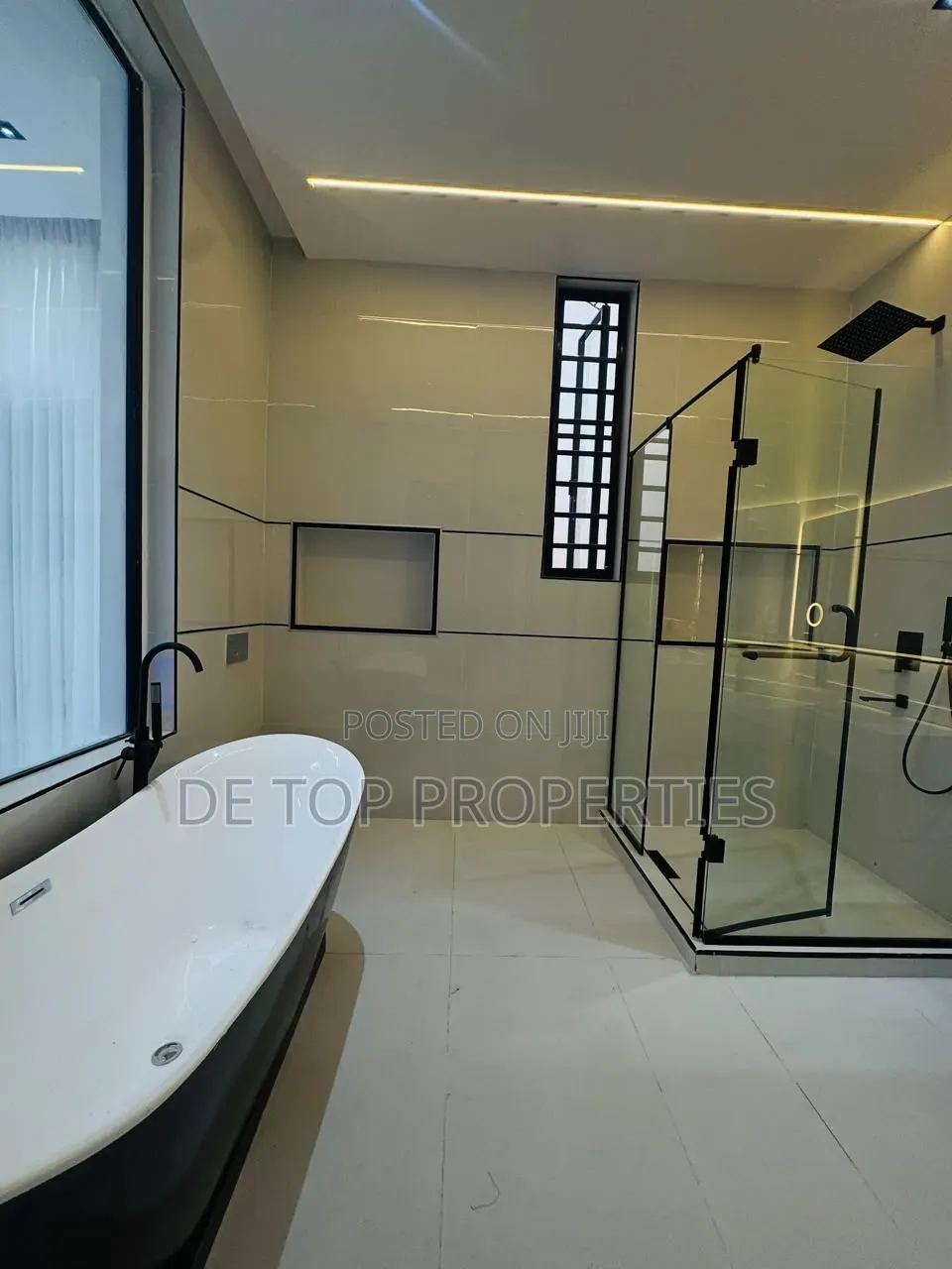 5bdrm Duplex in Orchid Road, Lekki Phase 1 for sale in Lekki Phase 1