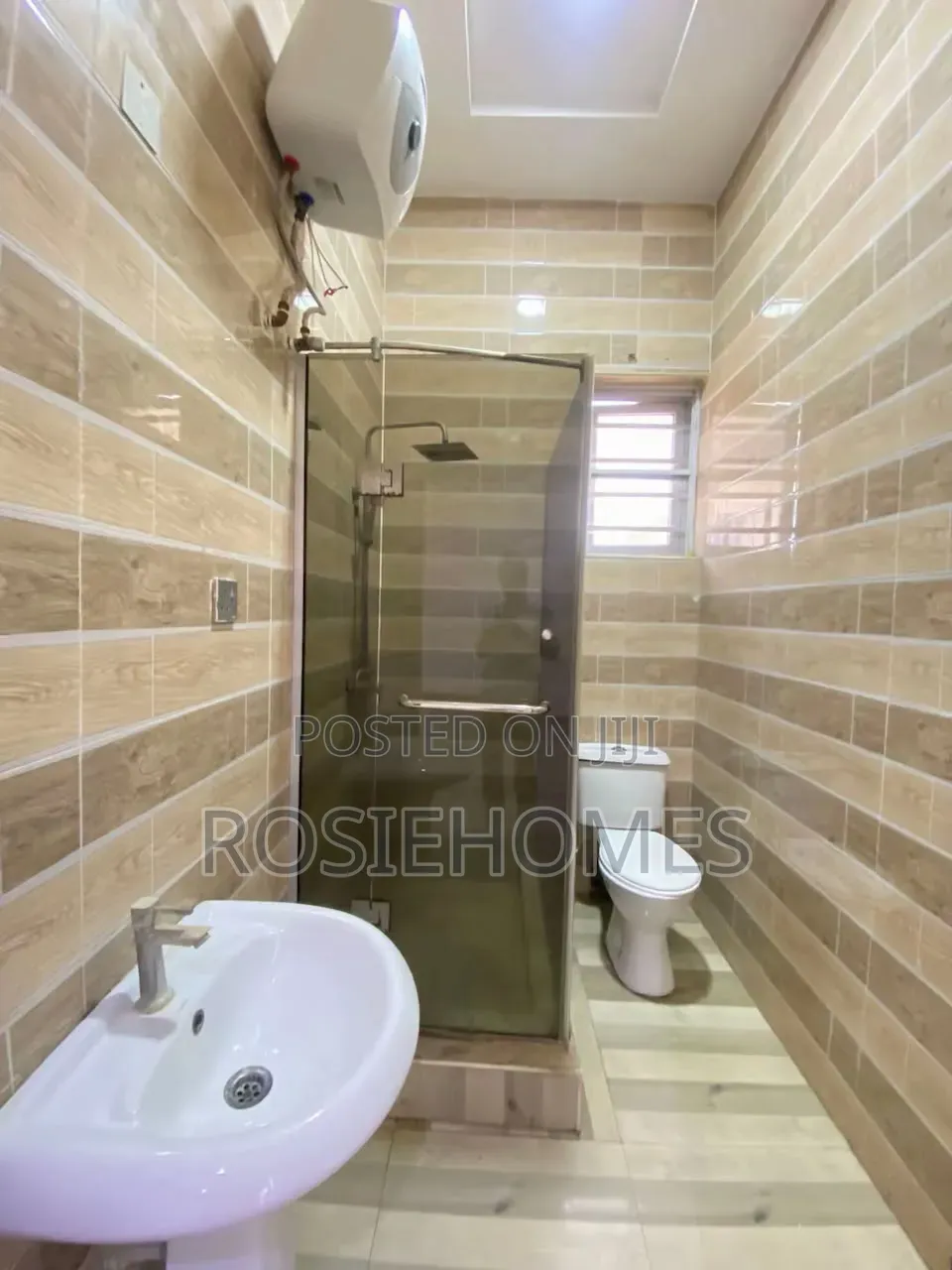 5bdrm Duplex in Osapa London, Lekki Phase 1 for rent in Lekki Phase 1
