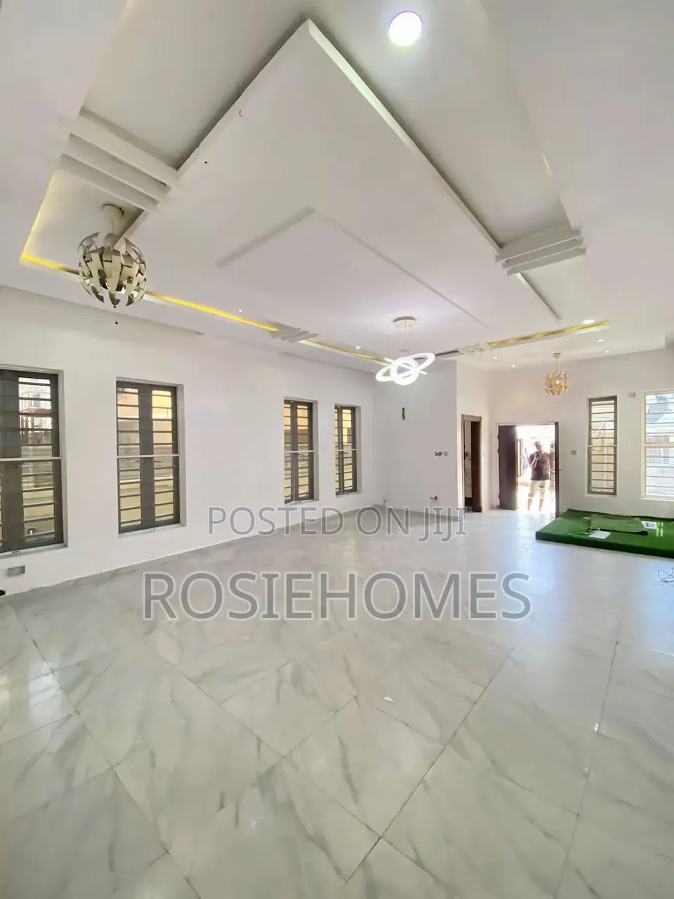 5bdrm Duplex in Osapa London, Lekki Phase 1 for rent in Lekki Phase 1