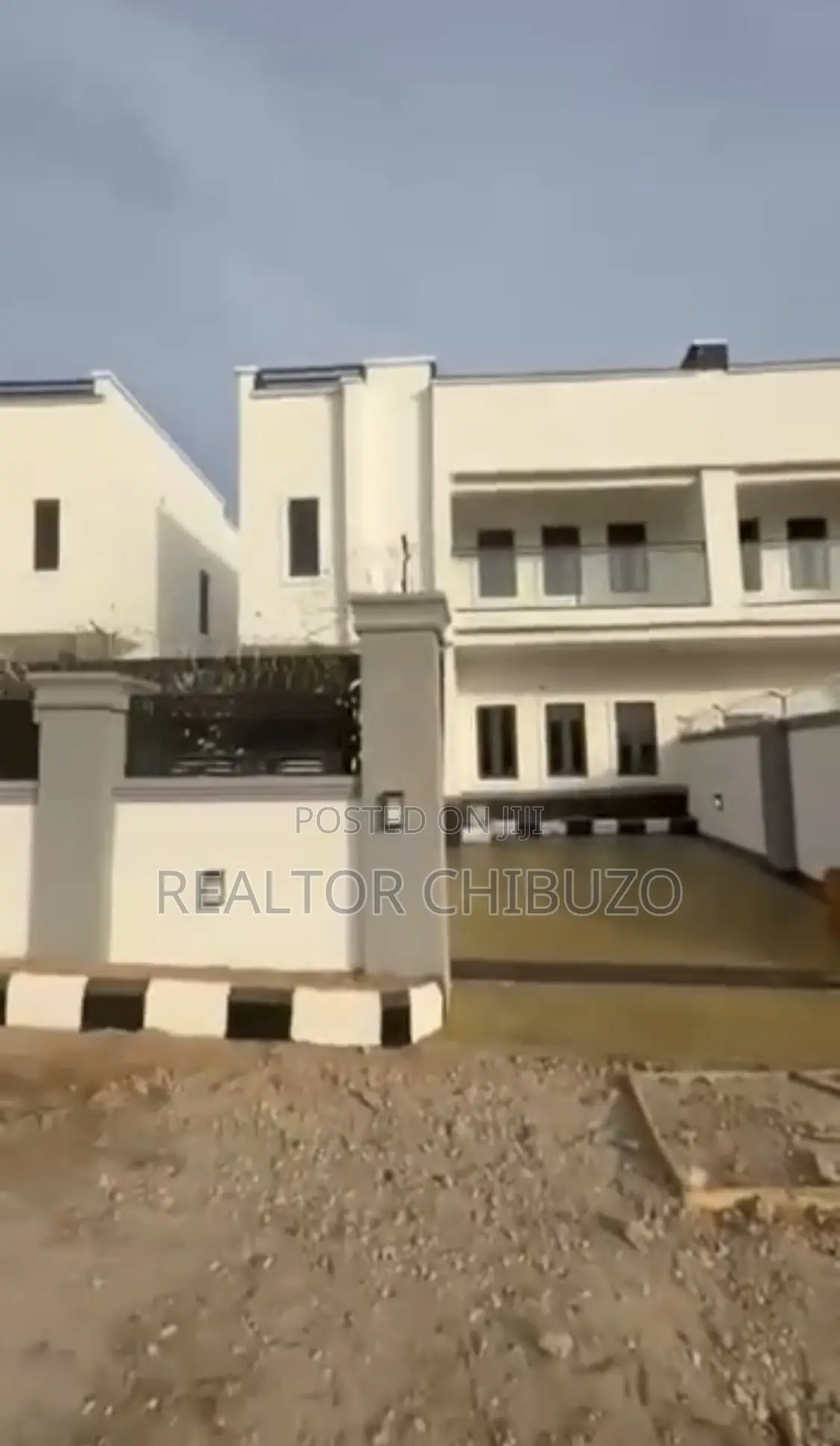 4bdrm Duplex in Abuja Top Realty, FHA for sale in FHA