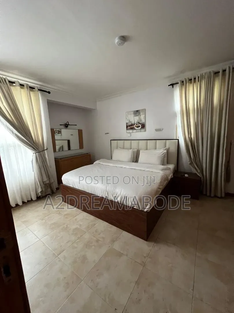 Furnished 3bdrm Duplex in Ikeja for rent in Ikeja GRA