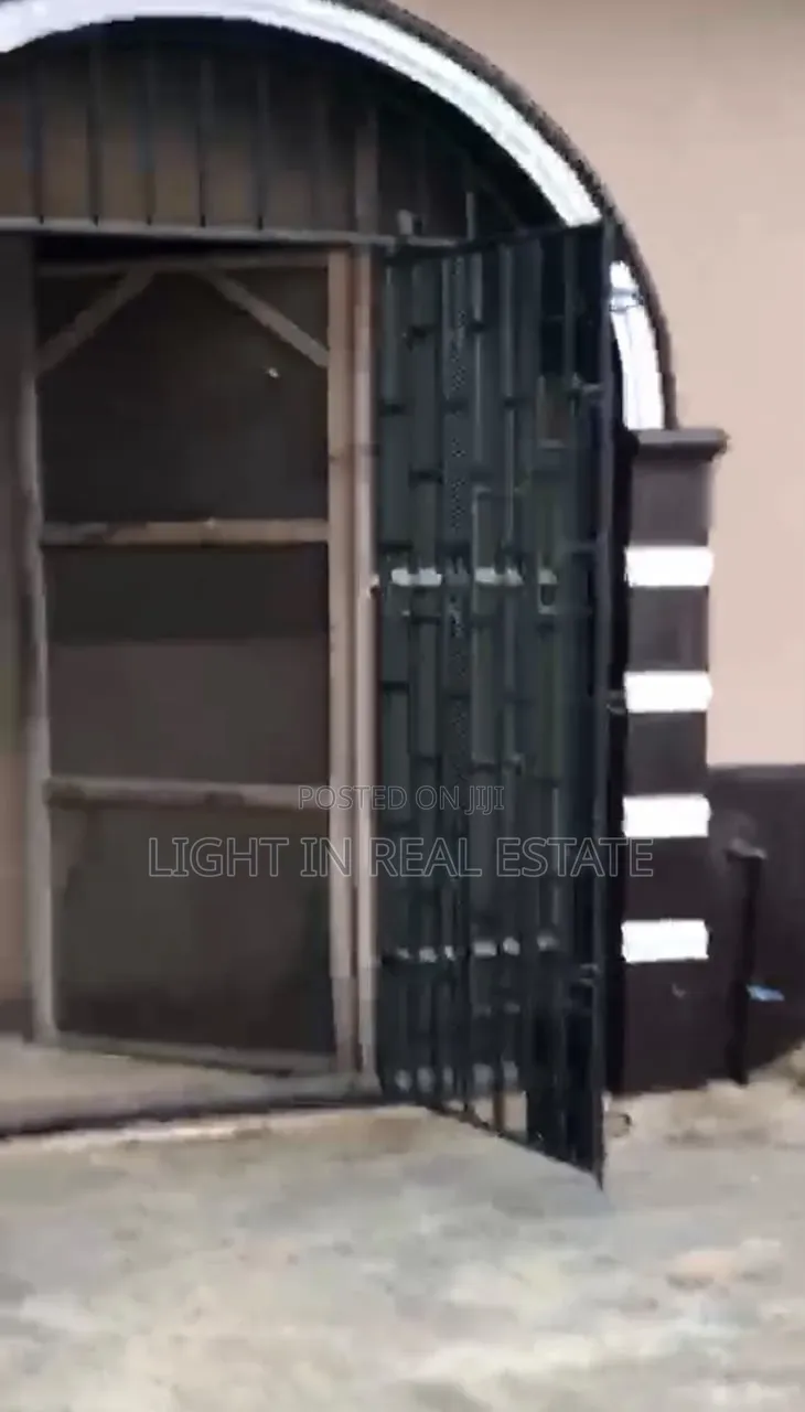 2bdrm Block of Flats in Shasha for rent in Shasha