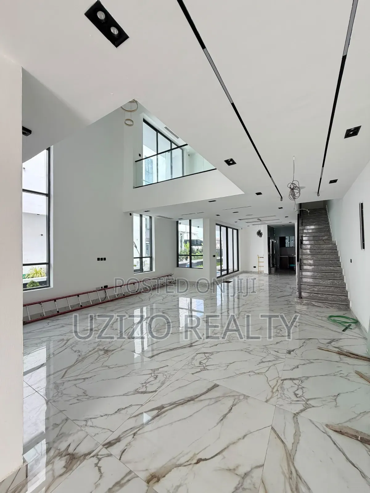 5bdrm Duplex in Ikate for sale in Ikate