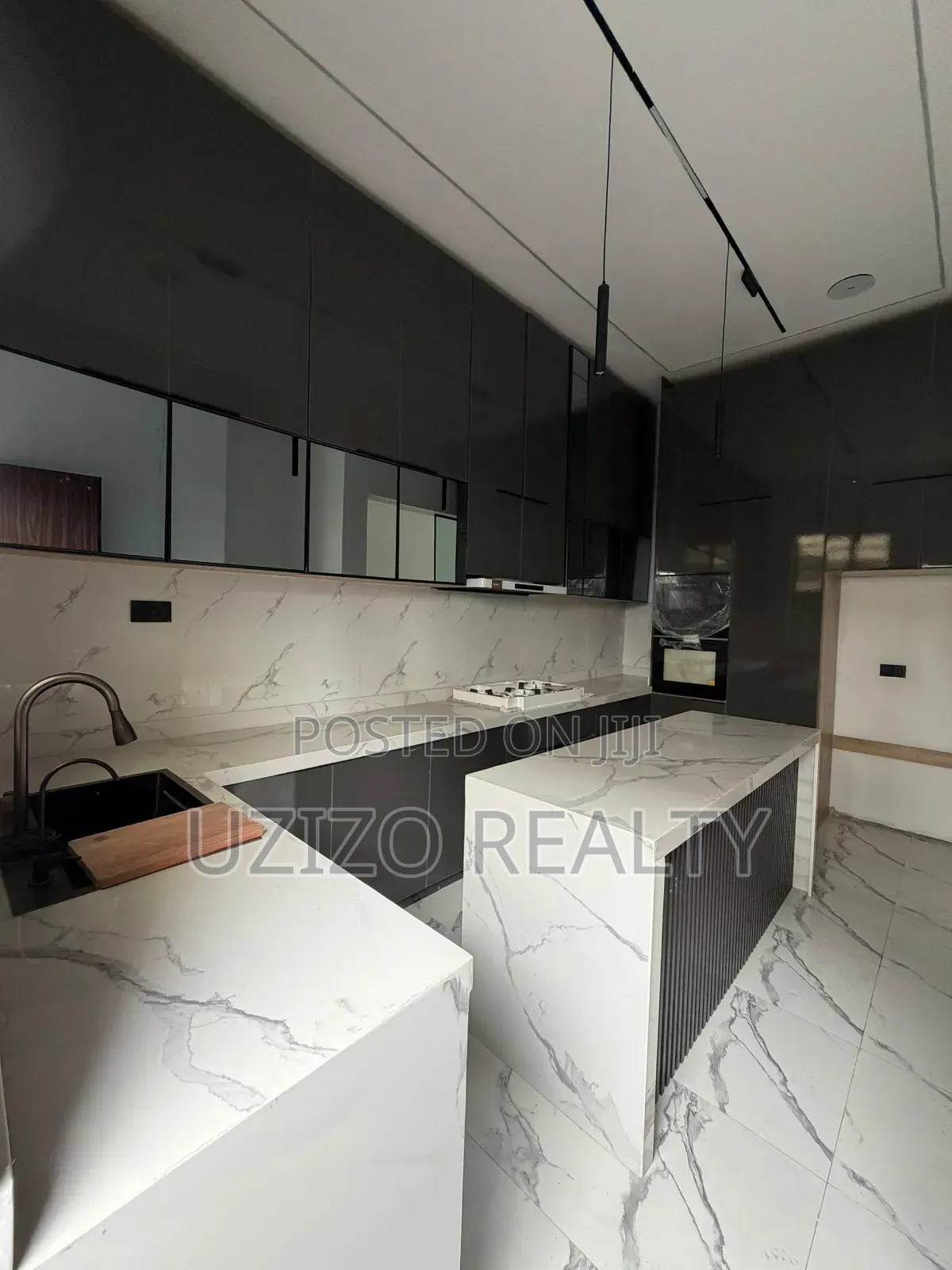 4bdrm Duplex in Osapa for sale in Osapa london
