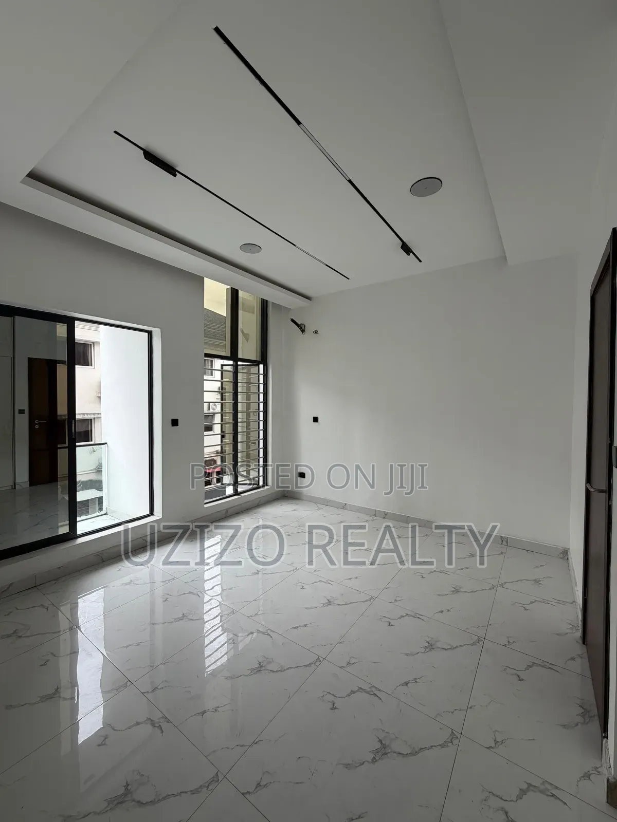 4bdrm Duplex in Osapa for sale in Osapa london