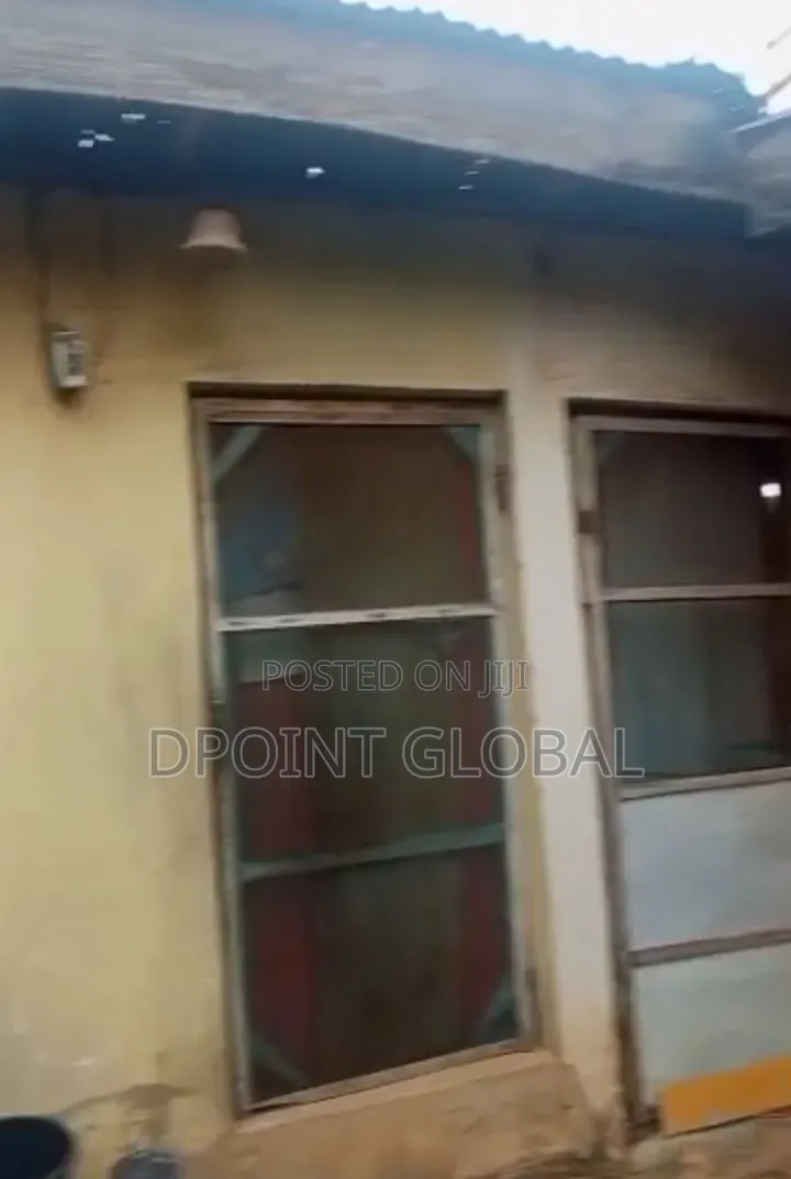 3bdrm Bungalow in Not Estate, Ipaja / Ipaja for sale in Ipaja / Ipaja